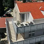 Apartment Hombre Niko